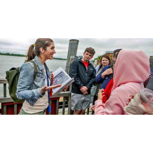 08. Làm bạn với các hướng dẫn viên