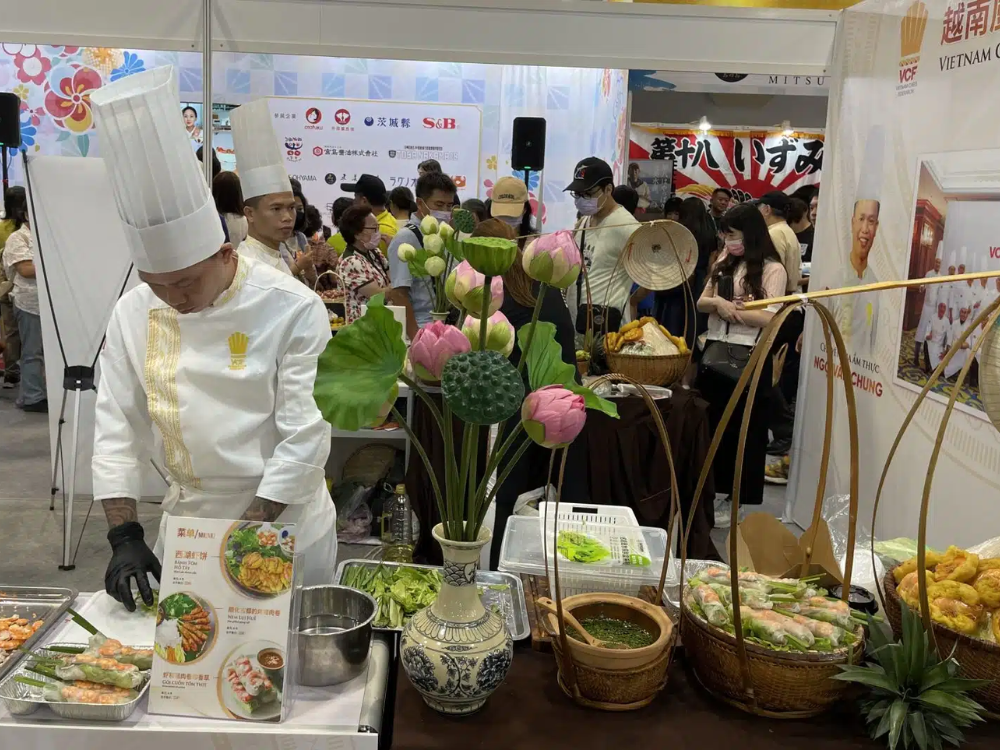 Đầu bếp Việt Nam chia sẻ về các món ăn mang đến lễ hội