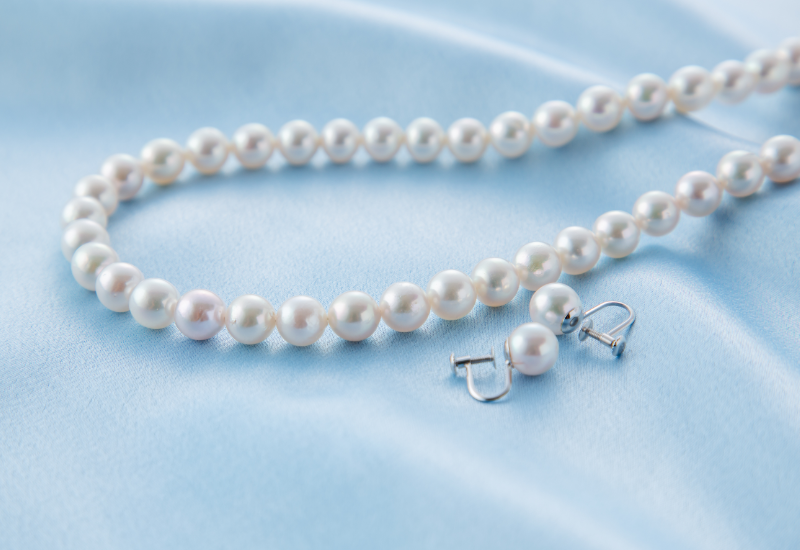 Khi muốn tôn vinh vẻ đẹp nữ tính, trưởng thành