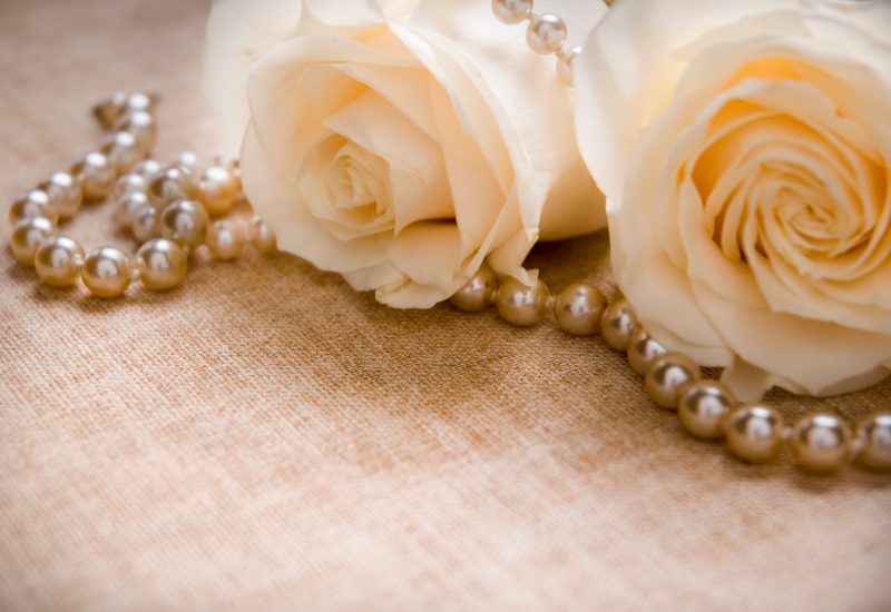 Những màu ngọc trai đặc biệt phù hợp với da ngăm