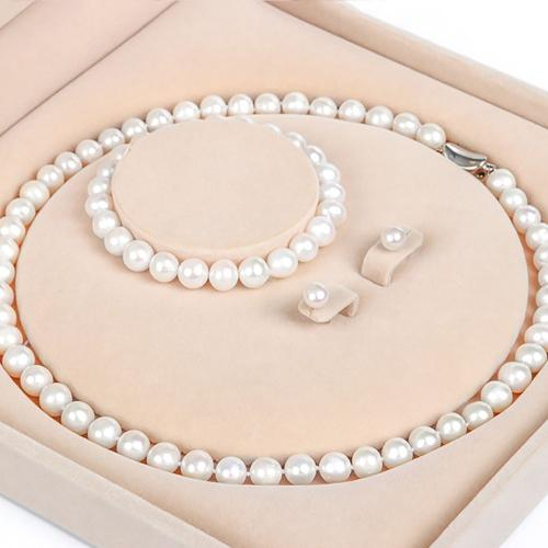 Lý Do Để Bạn Nên Sở Hữu Một Viên Ngọc Trai Cho Mình