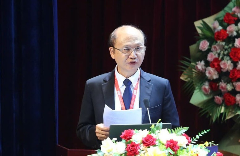 Áp lực nhân lực y tế và yêu cầu đổi mới giáo dục y khoa