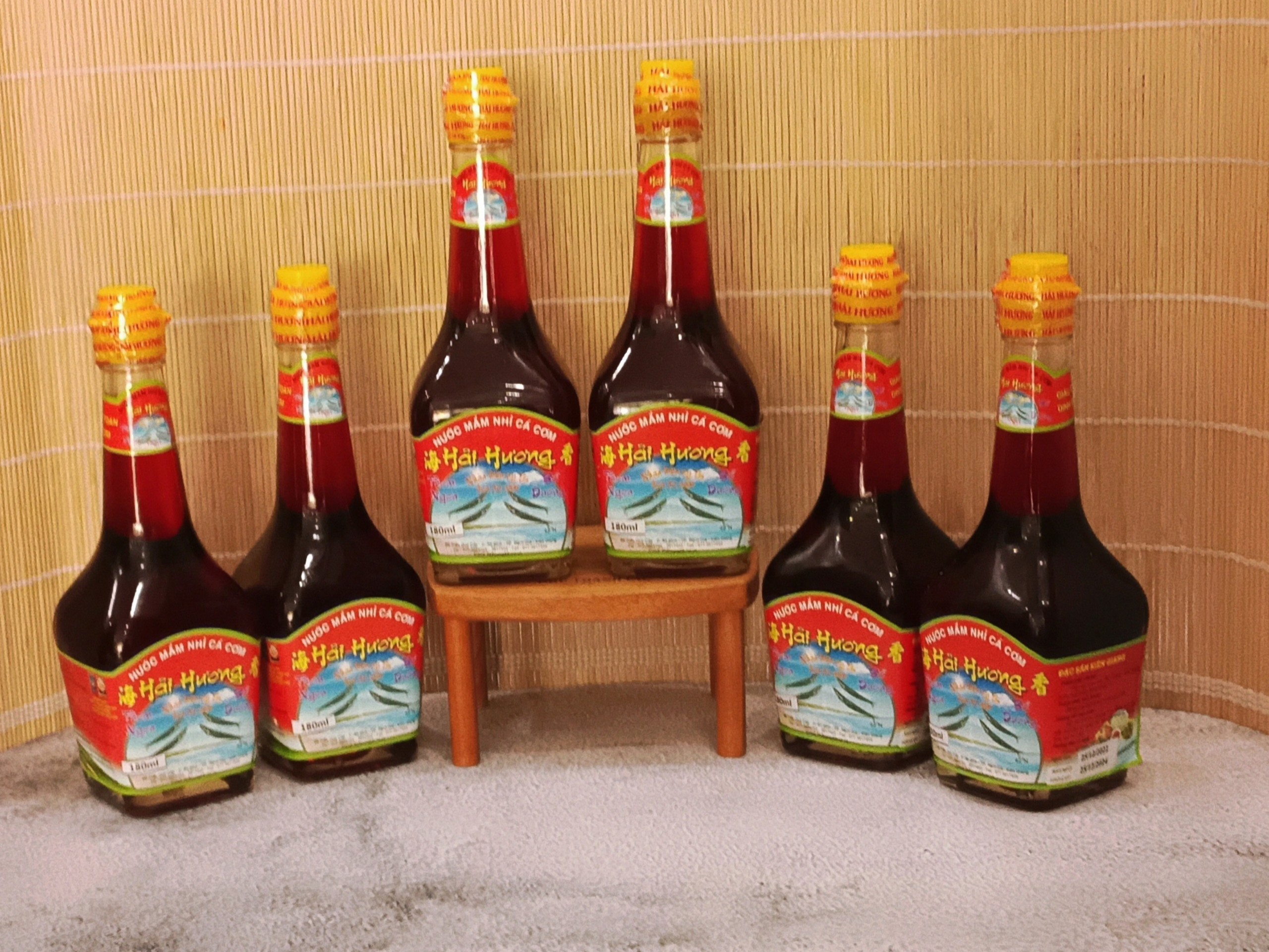 Vì sao nước mắm truyền thống bền hơn nước mắm công nghiệp?