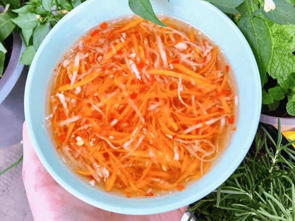 Vai trò của nước mắm trong bữa ăn và sinh hoạt hằng ngày