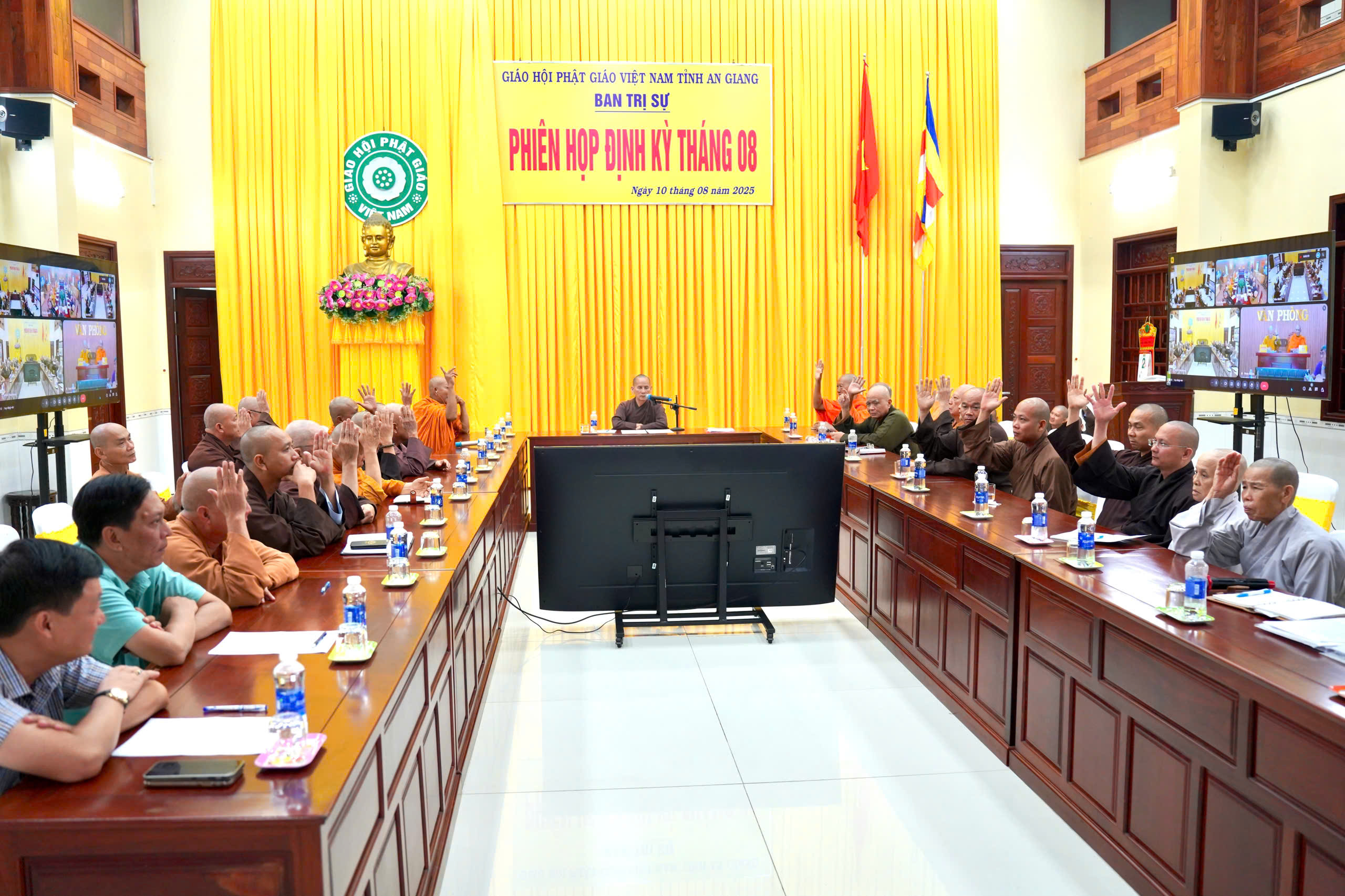 An Giang: Ban Thường trực Ban Trị sự họp triển khai Phật sự tháng 8 năm 2025