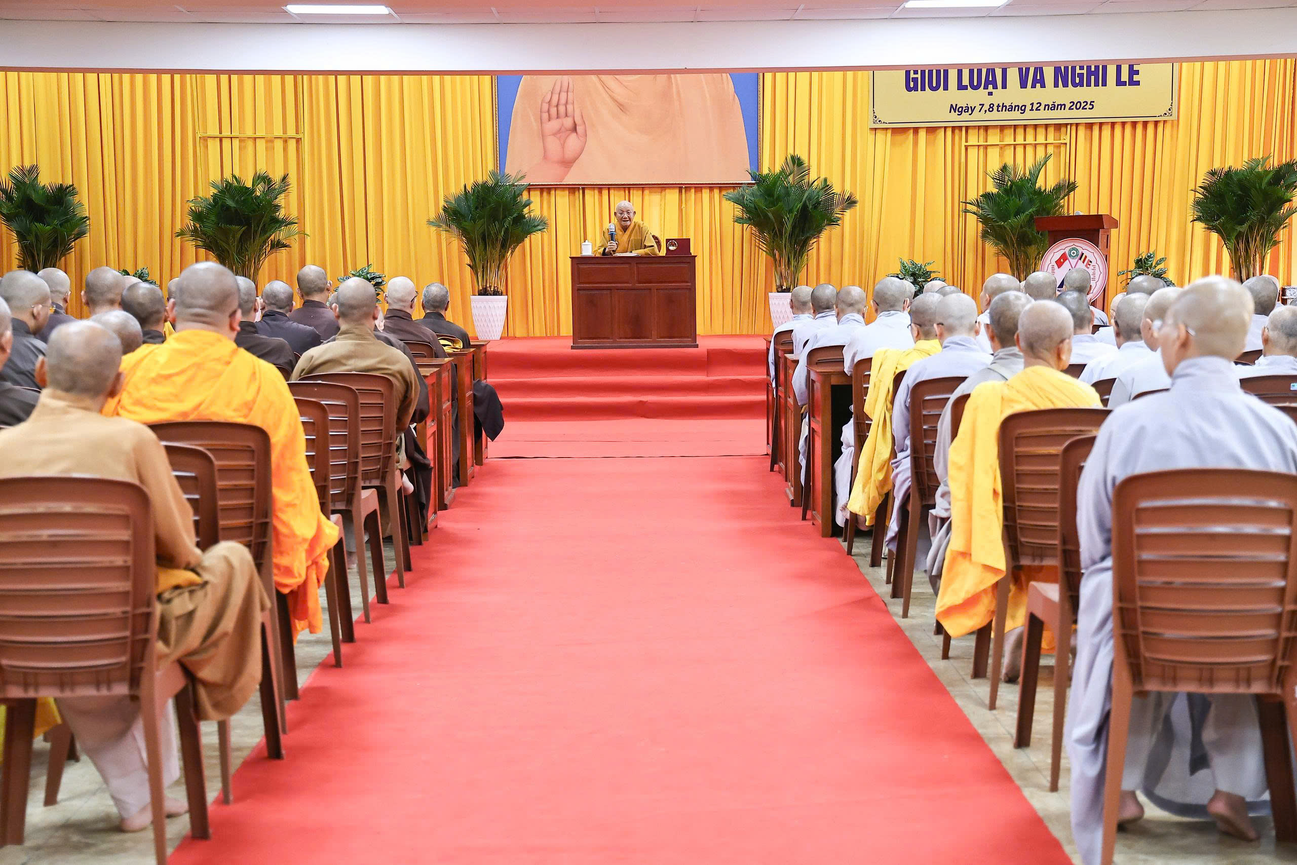 Lớp bồi dưỡng kiến thức Giới luật, Nghi lễ Thiền môn tại Văn phòng 2 – Ban Trị sự tỉnh An Giang