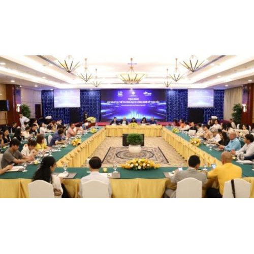 2. Nâng cao năng lực số và chuyển đổi nhân lực