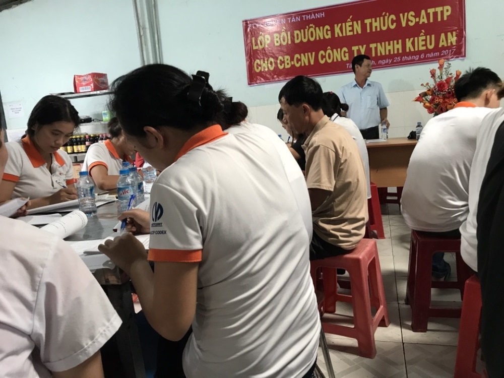 Cam kết với khách hàng