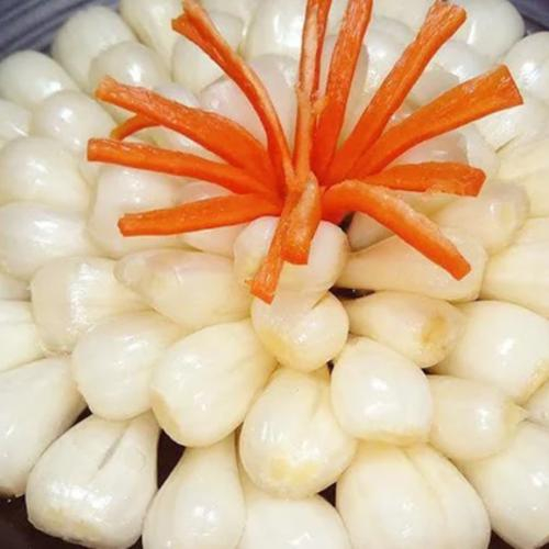 Ý Nghĩa Của Dưa Kiệu Trong Mâm Cỗ Ngày Tết