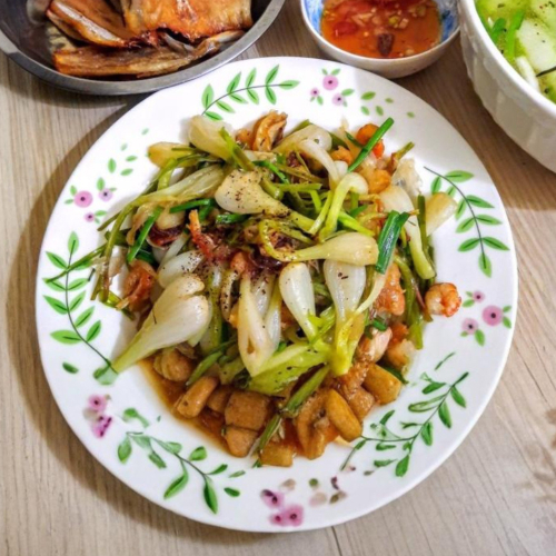 Tôm Khô Xào Củ Kiệu - Gợi Ý Món Ăn Ngày Tết Đậm Đà
