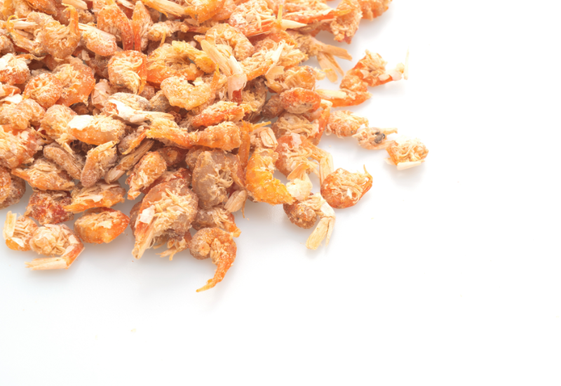 Bề mặt xuất hiện nấm mốc hoặc các đốm trắng lạ