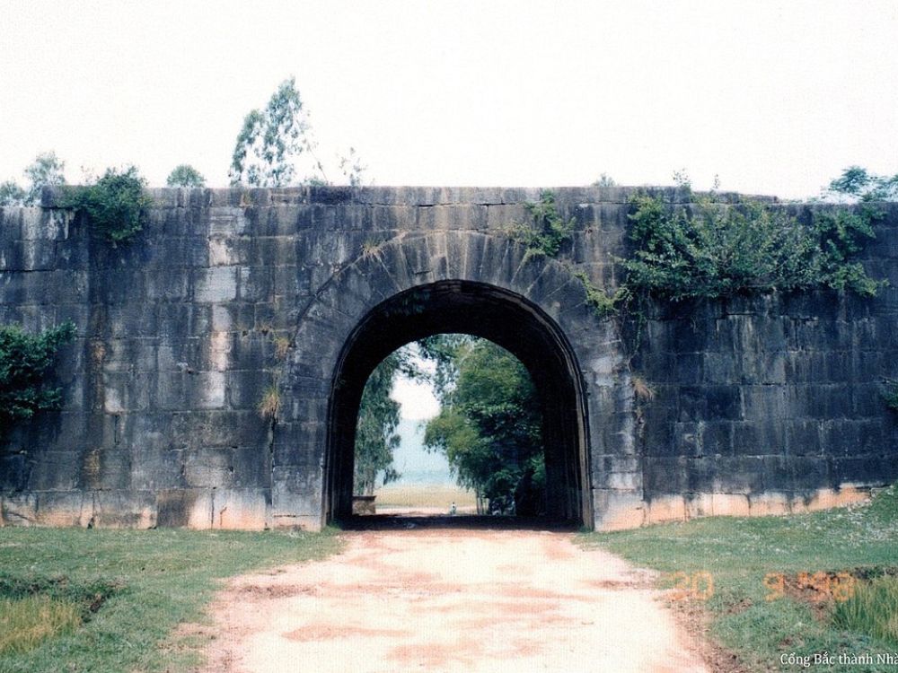 II. Bối cảnh lịch sử xây dựng