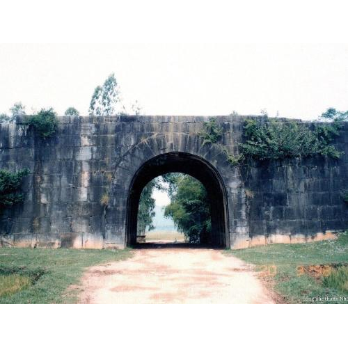 II. Bối cảnh lịch sử xây dựng