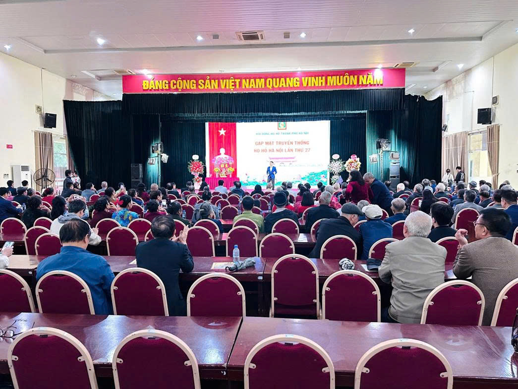 Hà Nội mùa thu - Ngày hội của nghĩa tình họ Hồ