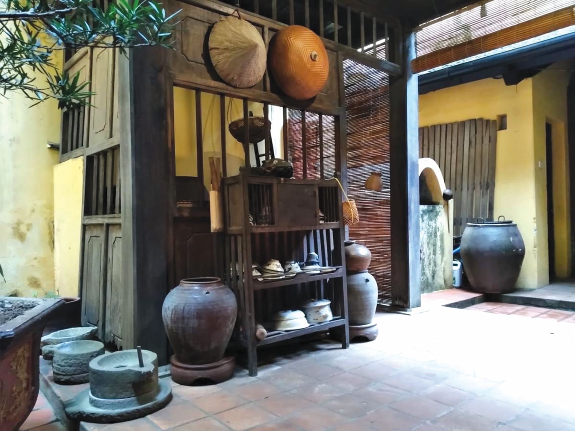 Khi Tủ Lạnh Thay Thế Chiếc Chạn Gỗ