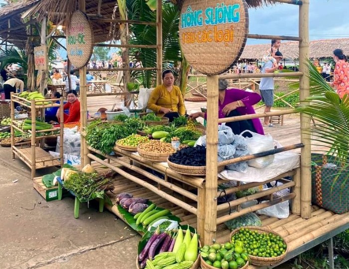 Không chỉ là nơi mua bán, mà là nơi gìn giữ ký ức