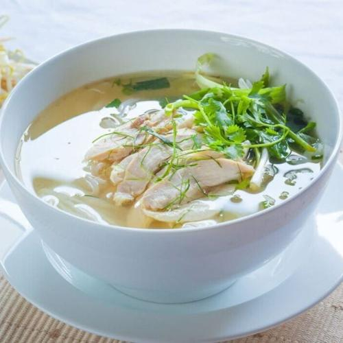 Hủ Tiếu Gà