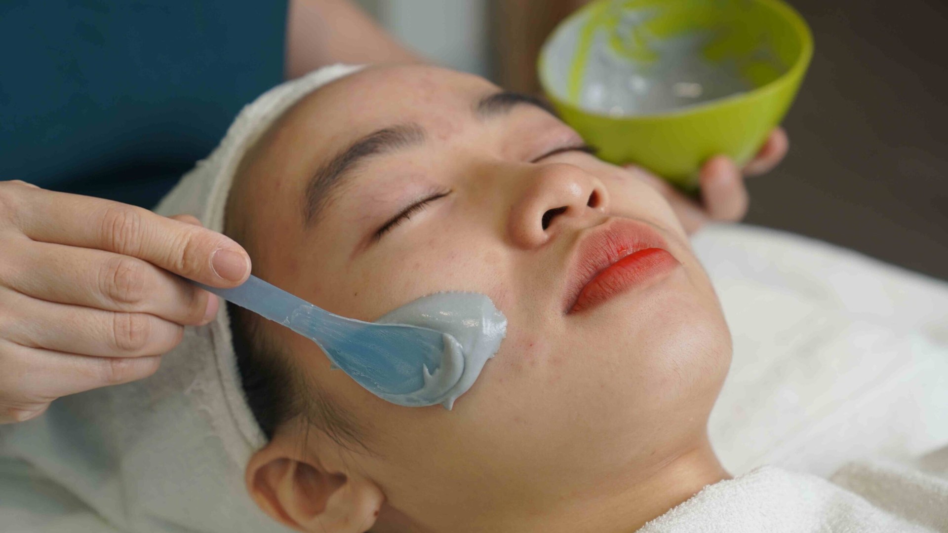 1. Để làn da "nói không" với mụn