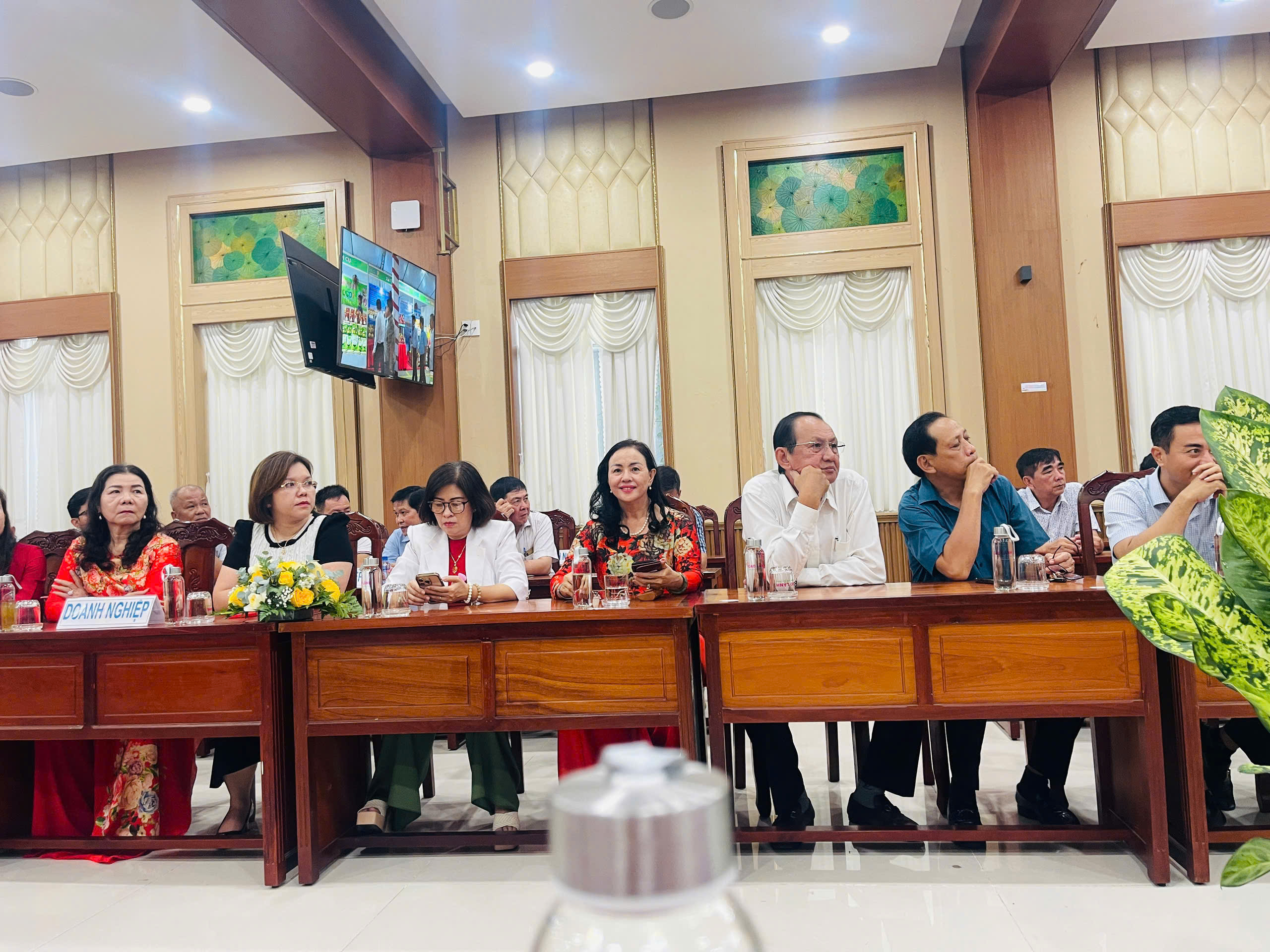 Tôn vinh doanh nhân – Những người kiến tạo giá trị kinh tế địa phương