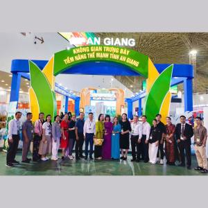 An Giang Rực Sắc Tại Hội Chợ Mùa Thu 2025 Ở Hà Nội